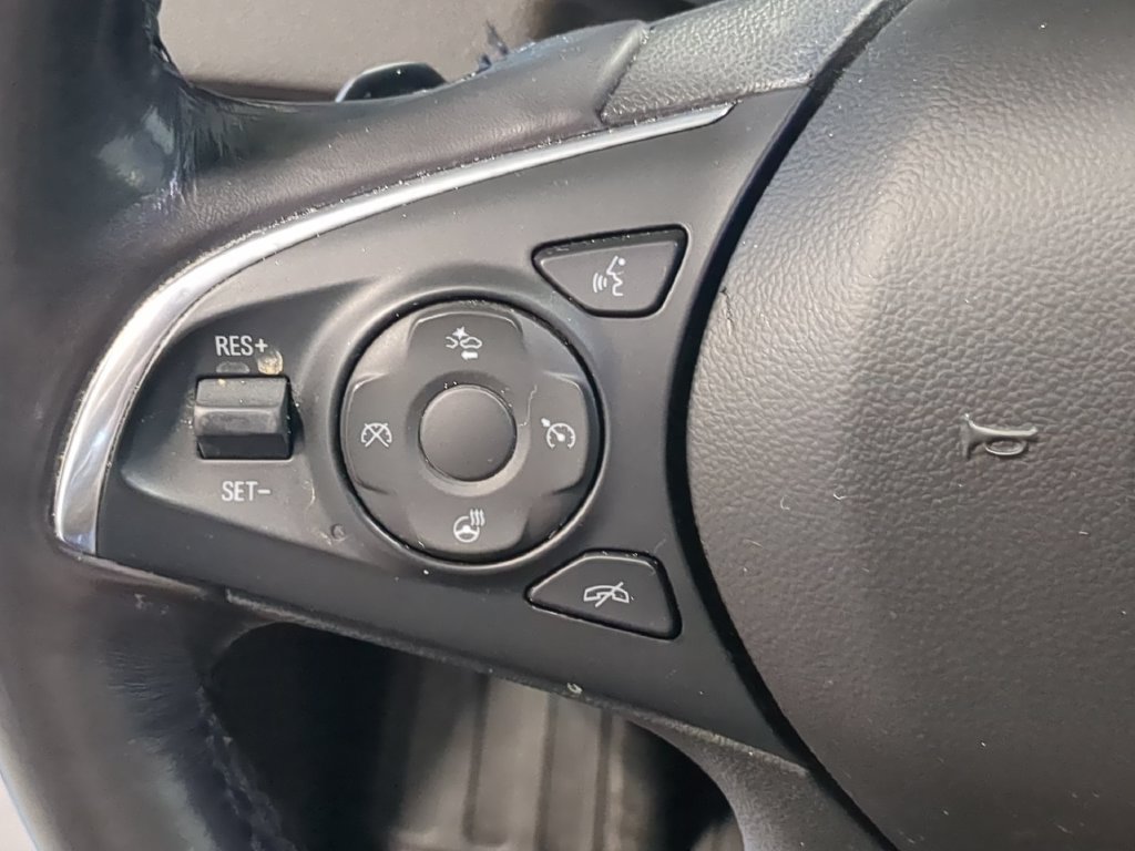 Used 2018 Buick Enclave Avenir w/ Avenir Technology Package AWD/4WD image 23