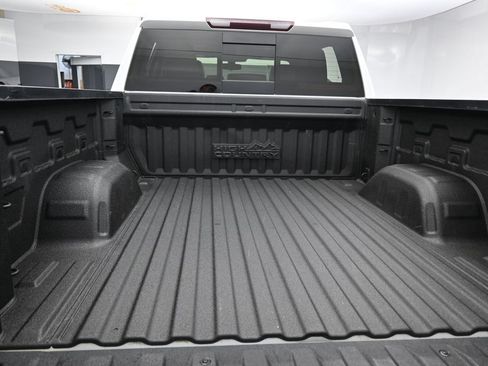 Used 2021 Chevrolet Silverado 1500 High Country AWD/4WD image 30