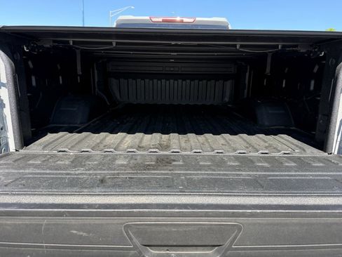Used 2025 Chevrolet Silverado 2500 Custom w/ Custom Value Package AWD/4WD image 8