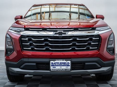 New 2026 Chevrolet Equinox LT AWD/4WD image 2