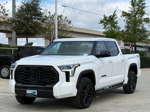 Used 2025 Toyota Tundra Limited w/ TRD Off-Road Package image 6