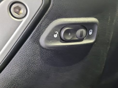 Used 2016 Jeep Wrangler Unlimited Sahara w/ Dual Top Group image 42