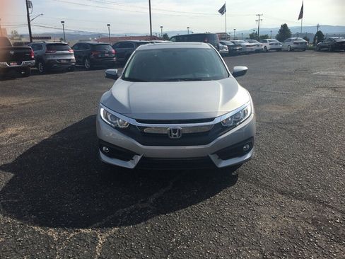 Used 2016 Honda Civic EX-T image 2
