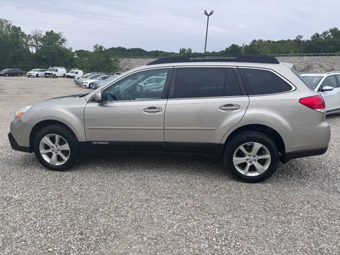 Used 2014 Subaru Outback 2.5i Premium w/ Popular Package #1B AWD/4WD image 3