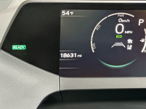 Used 2024 Toyota Prius LE image 24