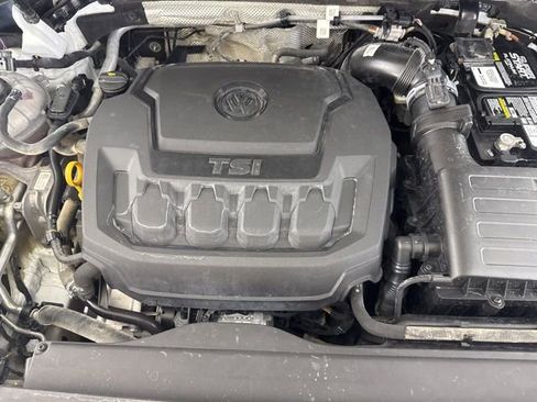 Used 2022 Volkswagen Tiguan SE AWD/4WD image 21