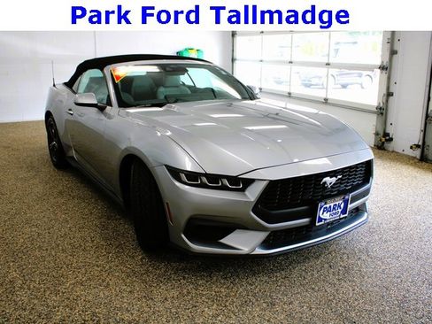 Used 2024 Ford Mustang Premium image 8