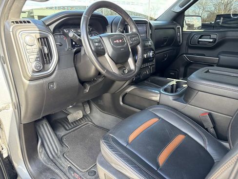 Used 2021 GMC Sierra 1500 AT4 w/ AT4 Preferred Package image 9