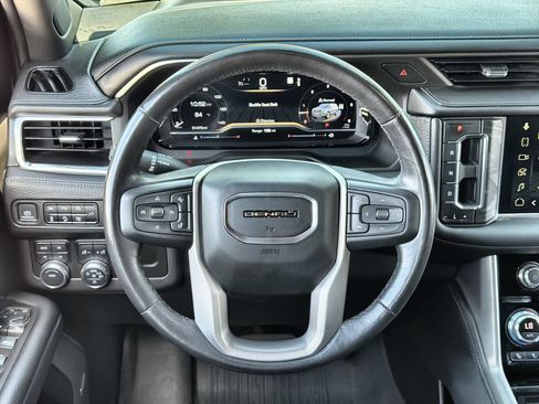 Used 2022 GMC Yukon Denali AWD/4WD image 14
