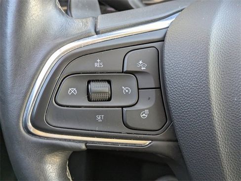 Used 2023 Buick Envision Essence image 25