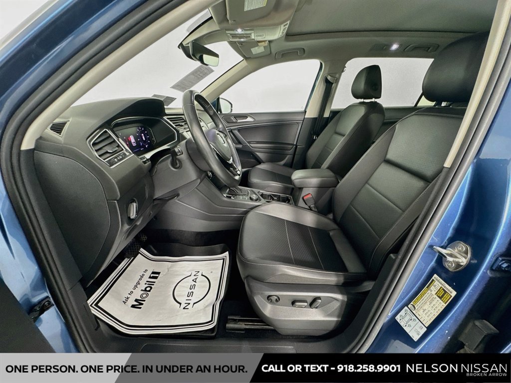 Used 2020 Volkswagen Tiguan SEL AWD/4WD image 20