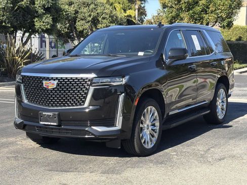 Used 2024 Cadillac Escalade Premium Luxury image 8