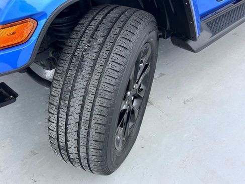 Certified 2022 Jeep Wrangler Unlimited Sahara w/ Cold Weather Group image 23