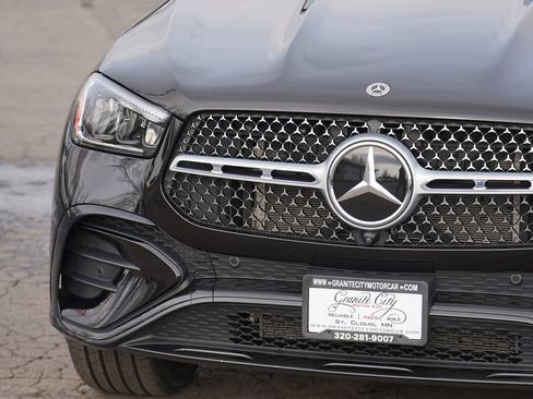Used 2024 Mercedes-Benz GLE 450 4MATIC image 9