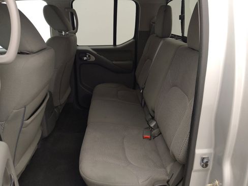 Used 2019 Nissan Frontier SV RWD image 18