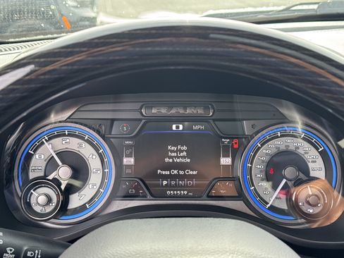 Used 2022 RAM 1500 Limited w/ Body-Colour Bumper Group image 31