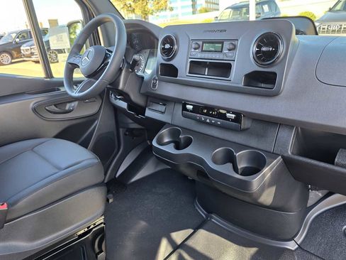 New 2026 Mercedes-Benz Sprinter 2500 image 4