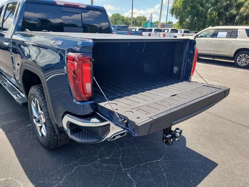 Used 2022 GMC Sierra 1500 SLT w/ SLT Premium Plus Package AWD/4WD image 7