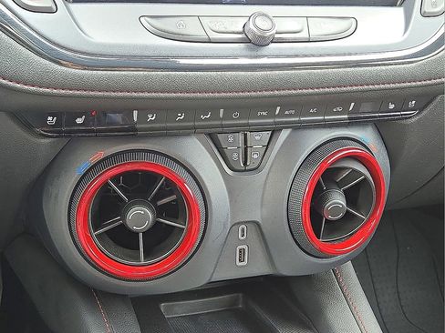 Used 2023 Chevrolet Blazer RS w/ Enhanced Convenience Package image 31