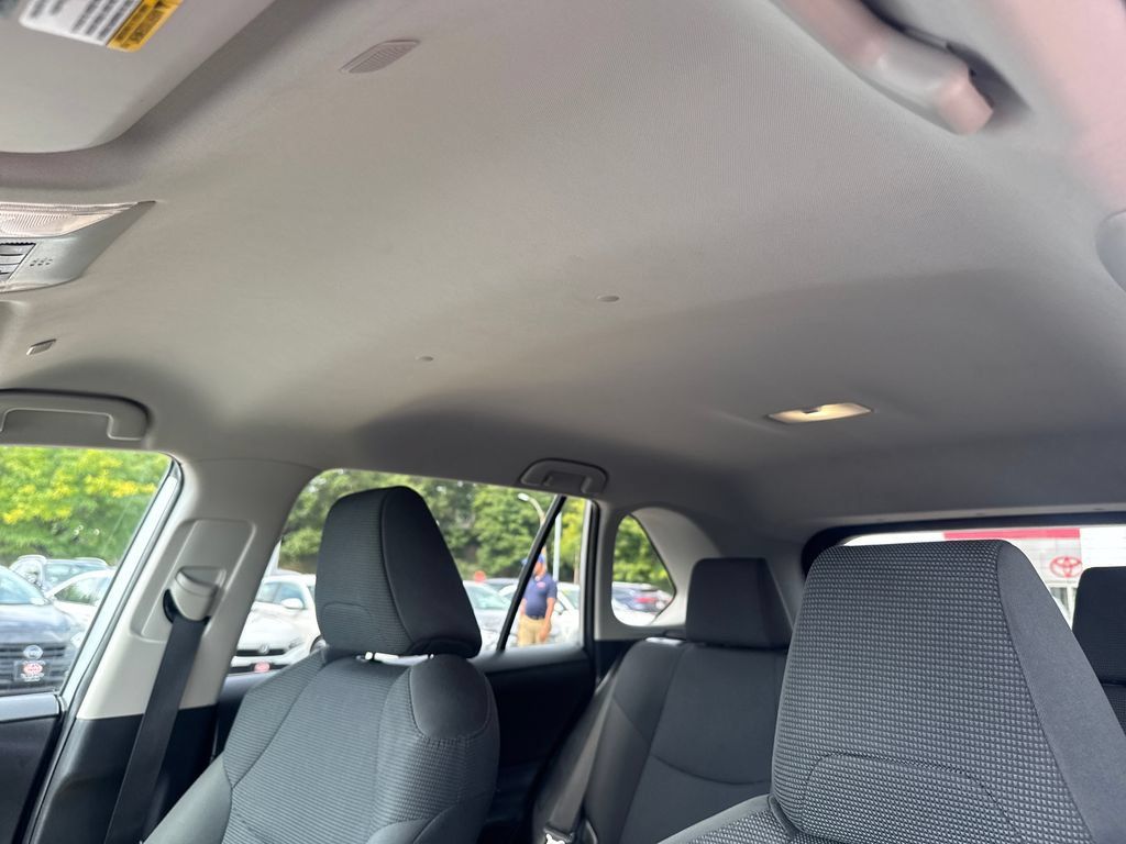 Used 2024 Toyota RAV4 LE AWD/4WD image 16