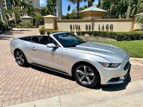 Used 2015 Ford Mustang Convertible w/ Equipment Group 051A image 35