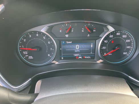 Used 2023 Chevrolet Equinox LT AWD/4WD image 9
