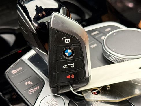 Used 2023 BMW X3 xDrive30i w/ Convenience Package AWD/4WD image 25