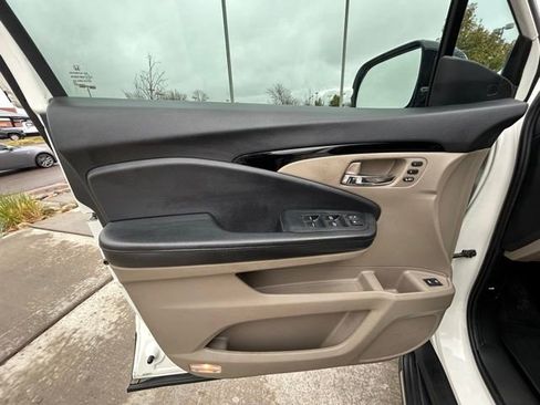 Used 2019 Honda Pilot Elite image 8