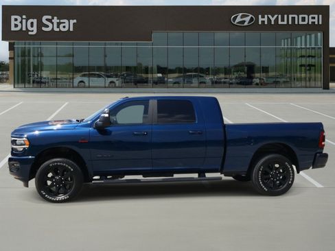 Used 2024 RAM 2500 Laramie w/ Night Edition AWD/4WD image 2