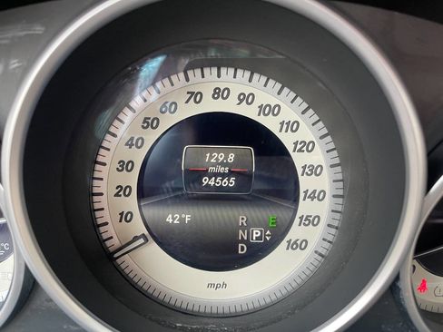 Used 2016 Mercedes-Benz E 350 E 350 4MATIC AWD 4dr Sedan image 17