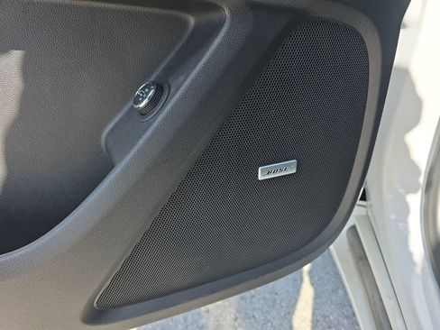 Used 2022 Chevrolet Traverse Premier image 19