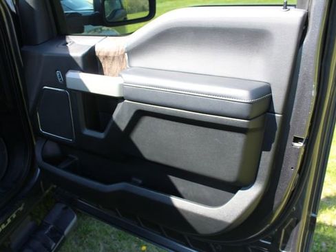 Used 2019 Ford F250 Lariat w/ Lariat Ultimate Package image 22