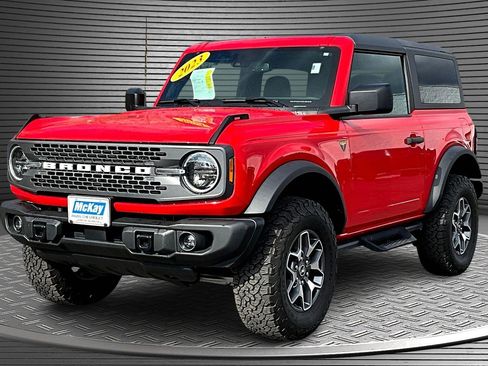 Used 2023 Ford Bronco Badlands image 3