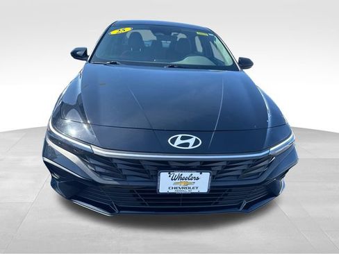 Used 2025 Hyundai Elantra SE FWD image 9
