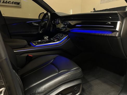 Used 2021 Audi Q8 Premium Plus image 44