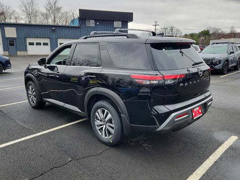 New 2026 Nissan Pathfinder SL AWD/4WD image 4