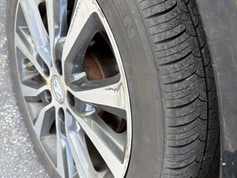 Used 2018 Hyundai Elantra GT FWD image 8