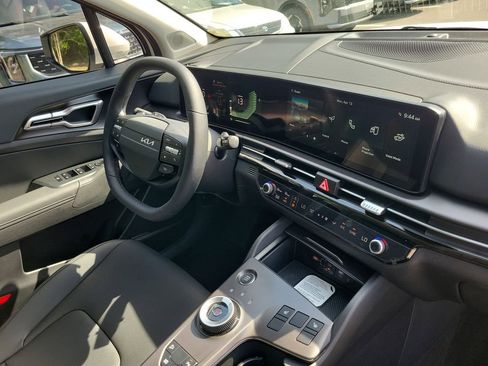 New 2026 Kia Sportage AWD Hybrid image 8