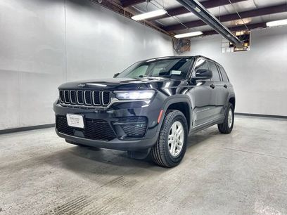 Used 2023 Jeep Grand Cherokee Laredo