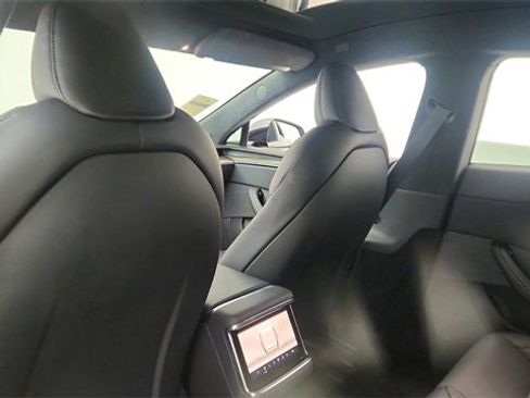Used 2023 Tesla Model S Standard Range image 29