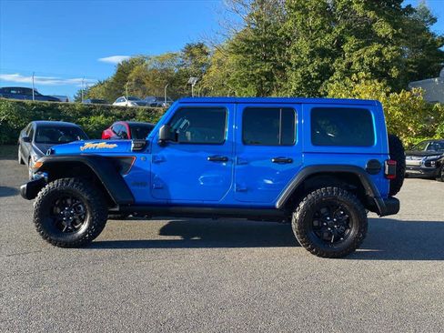 Used 2024 Jeep Wrangler Unlimited image 2
