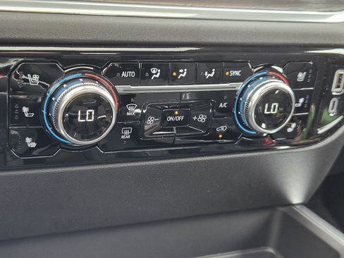 New 2026 GMC Sierra 1500 SLT w/ SLT Premium Plus Package image 30