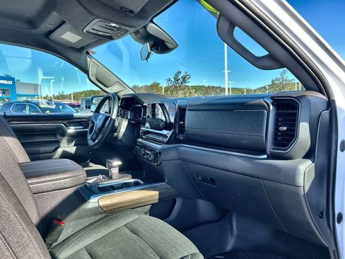 Used 2023 Chevrolet Silverado 1500 LT Trail Boss w/ Protection Package image 18