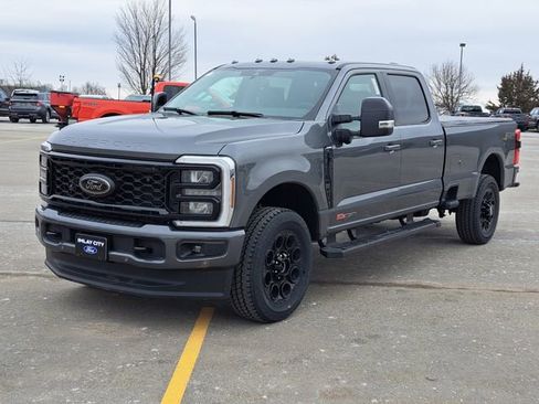New 2026 Ford F350 Lariat w/ Black Appearance Package AWD/4WD image 2