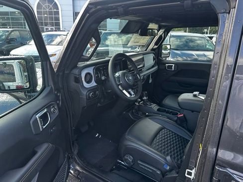 New 2025 Jeep Wrangler Sahara image 17