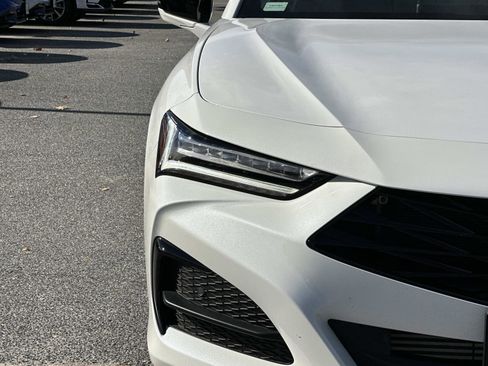 Certified 2025 Acura TLX w/ Technology Package image 10