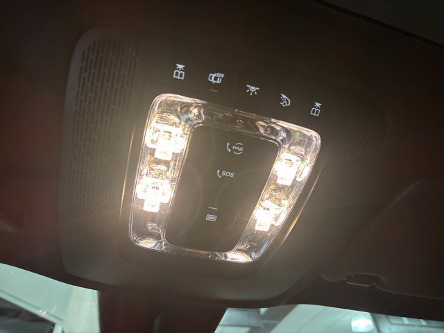 Used 2021 Mercedes-Benz GLB 250 4MATIC image 27