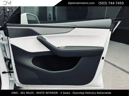 Used 2026 Tesla Model Y AWD image 25