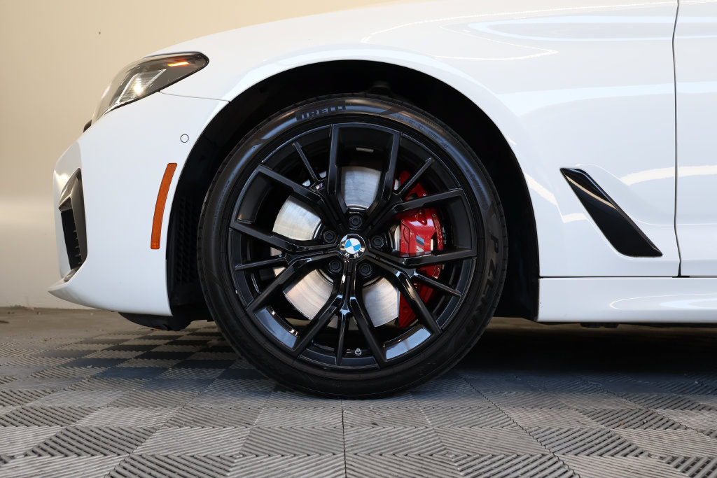 Used 2023 BMW 540i w/ M Sport Package RWD image 9