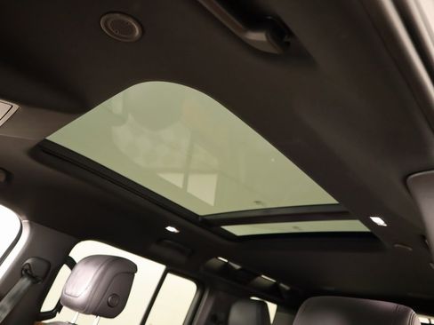 Used 2022 Land Rover Defender 110 X image 15